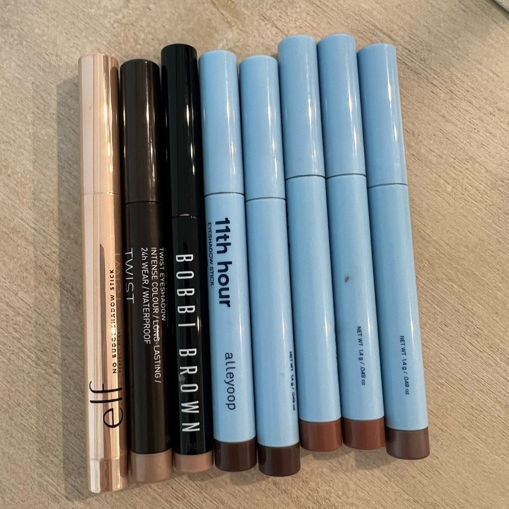 Set of 8 Alleyoop, Korres, Bobbi Brown eyeshadow sticks - neutrals and shimmer
